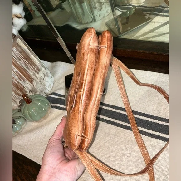 NWOT Bed Stu Leather Ziggy Clutch Crossbody Belt Bag Tan Rustic Retail $165 - Picture 7 of 16